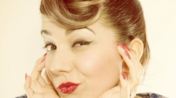 Cómo cubrir canas sin teñir todo el pelo