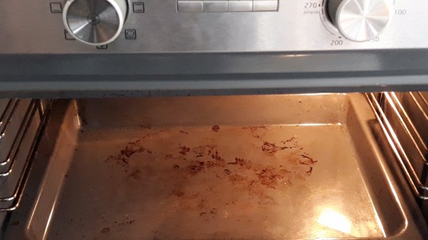 Cómo limpiar el horno de forma fácil y rápida