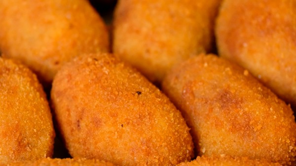 Cómo hacer croquetas sin que se deshagan o estén aceitosas. La croqueta perfecta