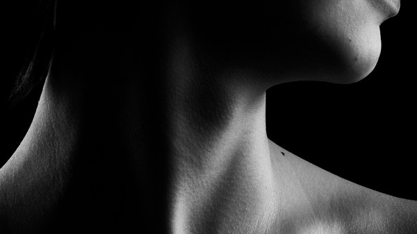 Cómo eliminar las arrugas del cuello