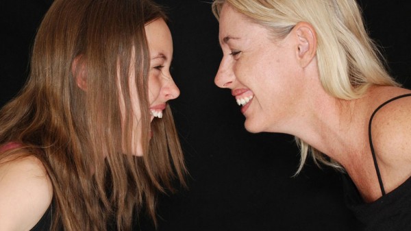 Cómo cambia la amistad en la vida adulta explicado en 6 hilarantes situaciones