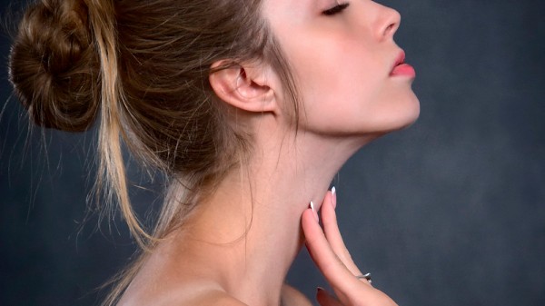 Cómo reducir la papada.  Gimnasia facial y otros tratamientos para eliminar la doble barbilla