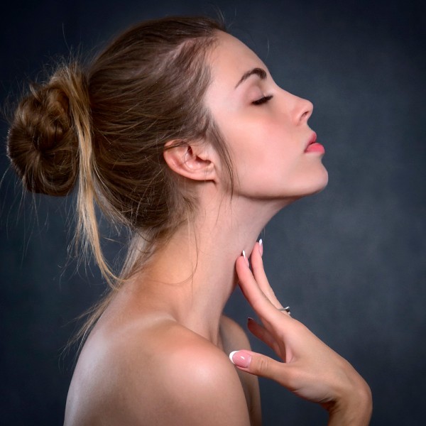 Cómo reducir la papada.  Gimnasia facial y otros tratamientos para eliminar la doble barbilla