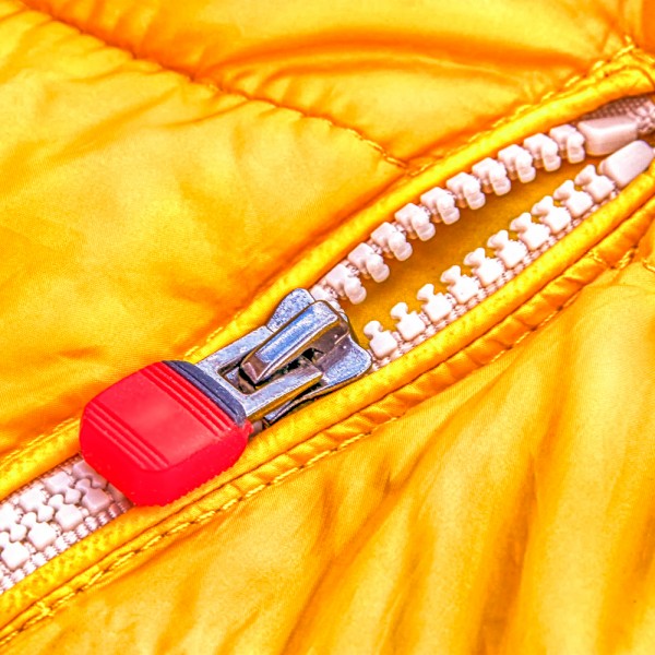 Cómo arreglar una cremallera rota, atascada o a la que le falta un diente