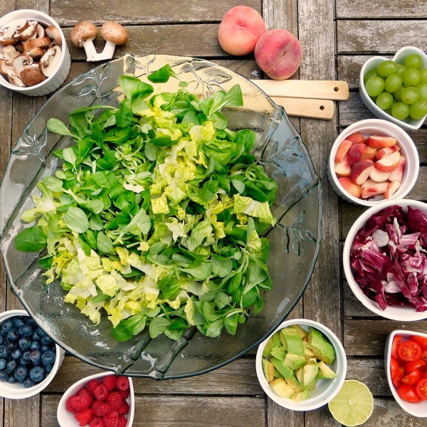 Qué alimentos combinan en una ensalada
