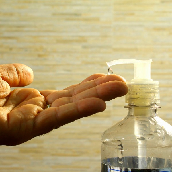Cómo hacer desinfectante de manos casero de forma fácil