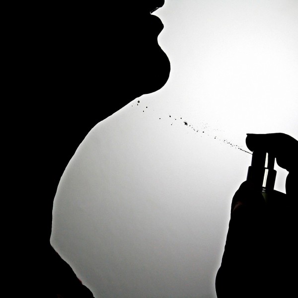 Por qué tengo alergia al perfume y qué alternativas naturales hay