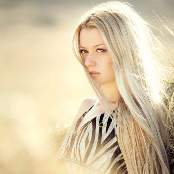 Por qué tantos hombres encuentran a las rubias más atractivas