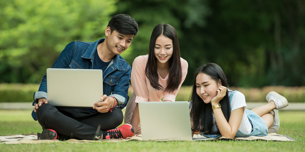 amigos inteligentes nos hacen más inteligentes