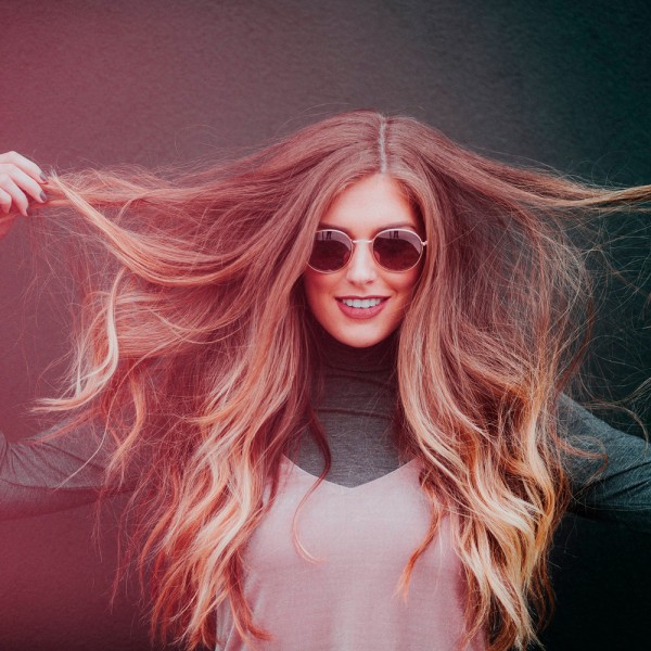 Cómo cortar las puntas abiertas sin perder el largo del pelo