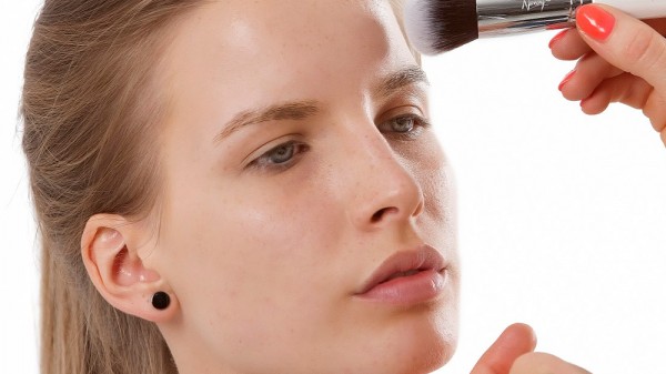 Cómo ocultar las espinillas de forma fácil