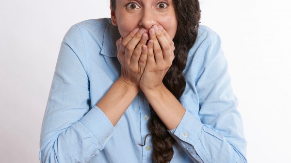 Qué 35 frases redundantes usamos sin darnos cuenta