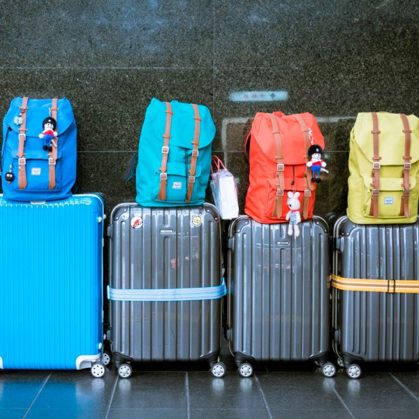 Cómo evitar pagar la tarifa de facturación de equipaje cuando viajas en avión