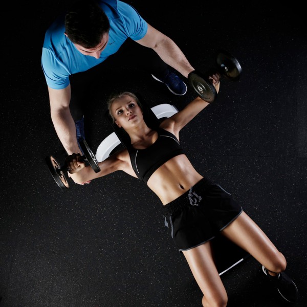 7 ejercicios para un pecho firme y tonificado