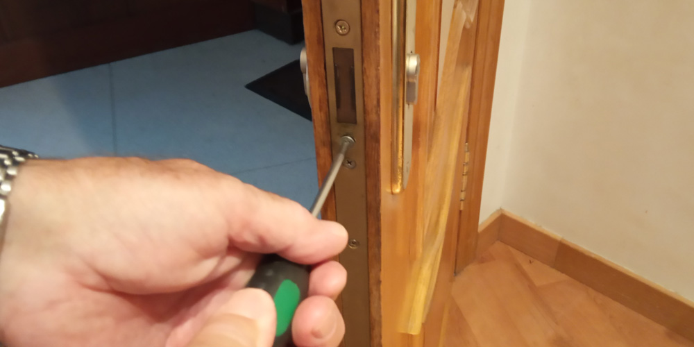 quitar el bombín, paso 2