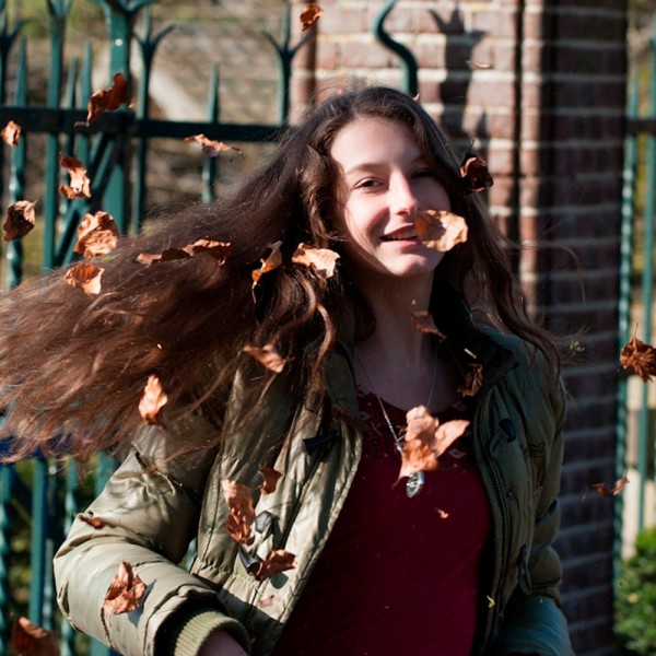 14 divertidas actividades de otoño para adolescentes (dentro y fuera de casa)