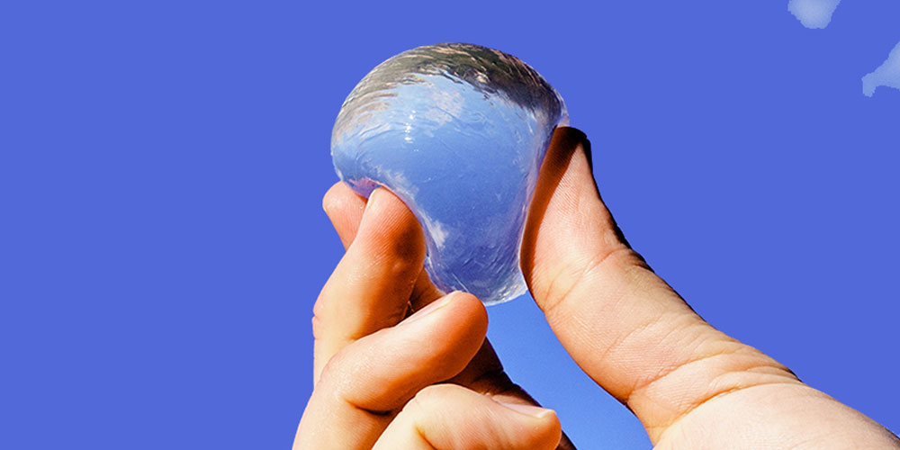 agua en forma de burbuja para beber