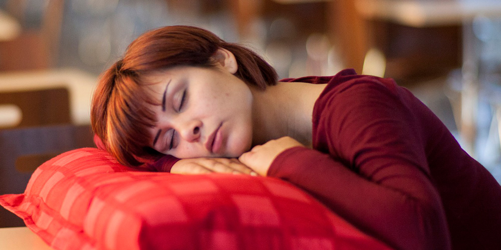 por qué la falta de sueño da sensación de resaca