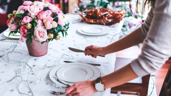 Cuál es el protocolo básico para la cena de Navidad en familia