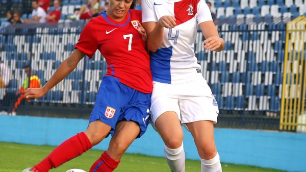 Cuáles es  la lesión deportiva más frecuente en mujeres