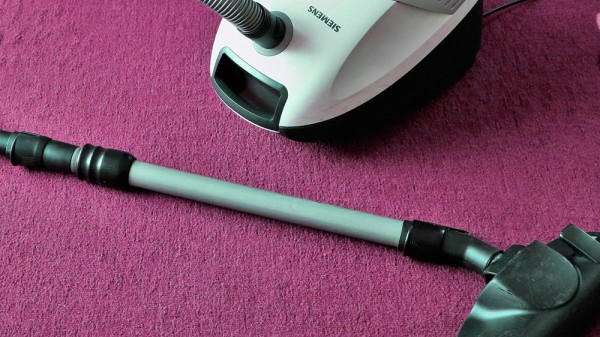 Para qué usar la aspiradora además de limpiar el suelo (8 ingeniosos usos)
