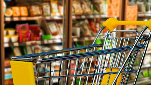 Qué trucos usan los supermercados para que compres más