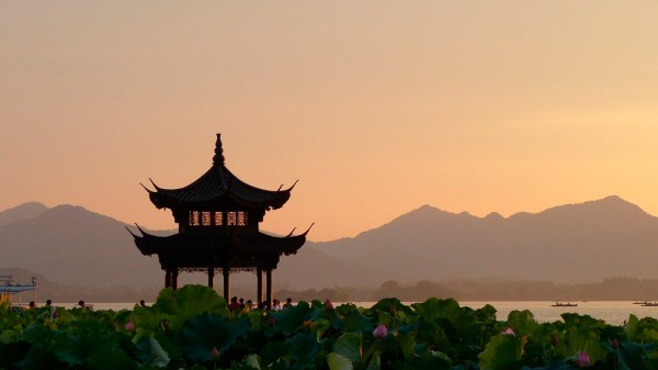 Las mejores frases de Lao Tsé que te inspirarán y guiarán (35 bellas frases taoístas)