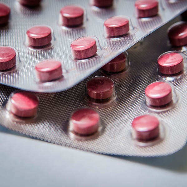 Qué puede ocurrir si tomas medicamentos caducados