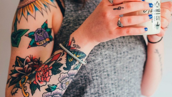¿Dónde duele más un tatuaje? Zonas del cuerpo más sensibles para tatuar