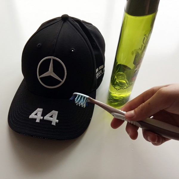 Cómo limpiar una gorra sin que pierda el color