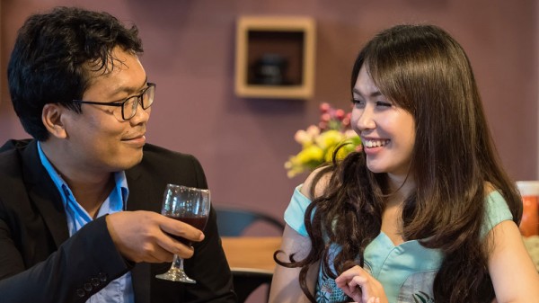 19 temas de conversación que pueden sacarte de cualquier apuro