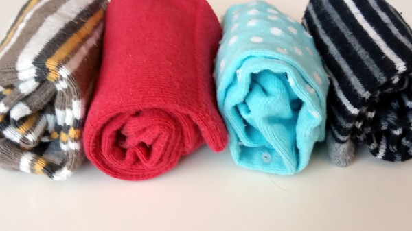 Cómo doblar calcetines: 6 útiles y sencillos métodos