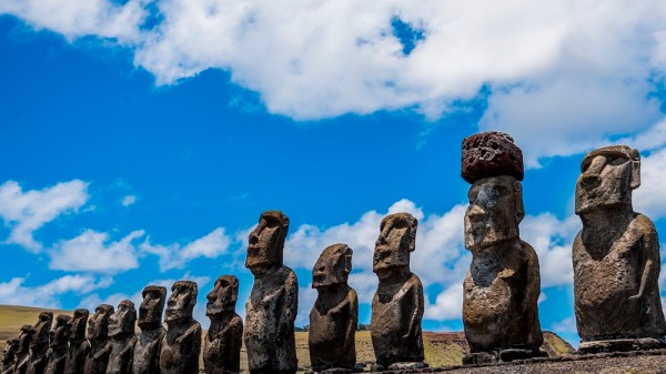 Qué son las misteriosas estatuas moai de la isla de Pascua