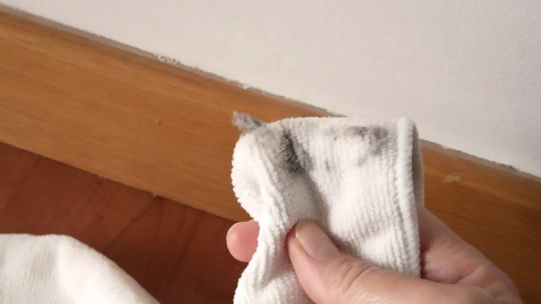 Cómo eliminar polvo y suciedad de los rodapiés de forma fácil