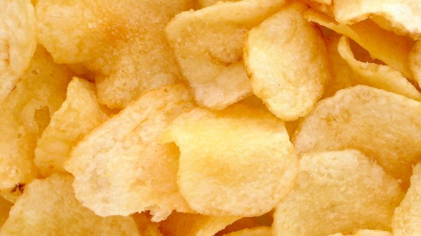 Cómo hacer patatas chips crujientes en el microondas