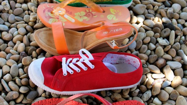 ¿Cuál es el calzado más adecuado para verano? Ni chanclas, ni tacones, ni zapatos planos.