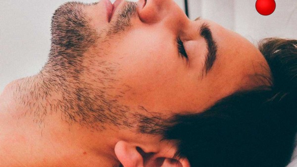 Cómo dormir en las noches calurosas sin aire acondicionado (12 útiles estrategias)