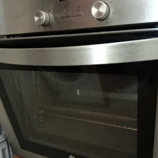 Cómo limpiar el doble cristal del horno sin desarmarlo (truco sencillo)