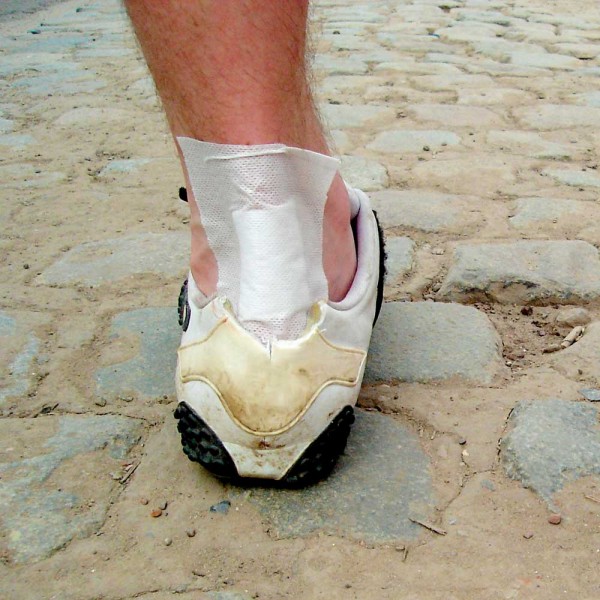 Cómo prevenir ampollas y rozaduras en los pies (7 estrategias)