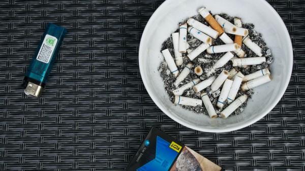 Cómo acabar con el mal olor a tabaco en casa