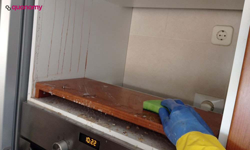 Limpiar el hueco del microondas