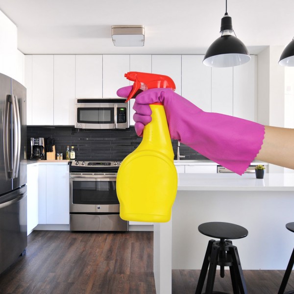 Útiles trucos de limpieza para la cocina que facilitarán tu vida