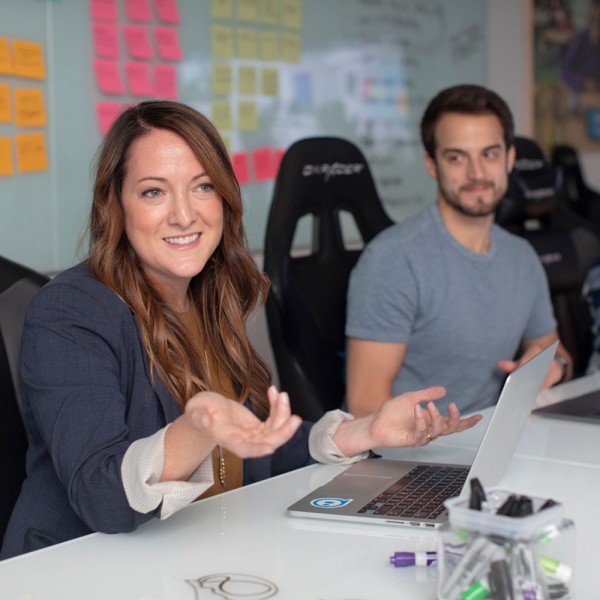 Cómo promocionarte en el trabajo sin levantar suspicacias de otros