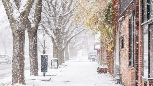 ¿Cuándo cuaja la nieve en el suelo?