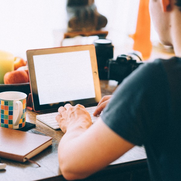 Cómo convertir tu tablet en un ordenador de forma fácil y económica
