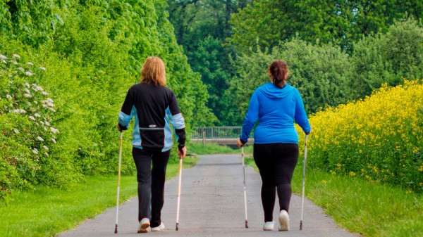 Marcha nórdica: qué es, beneficios y cómo se practica