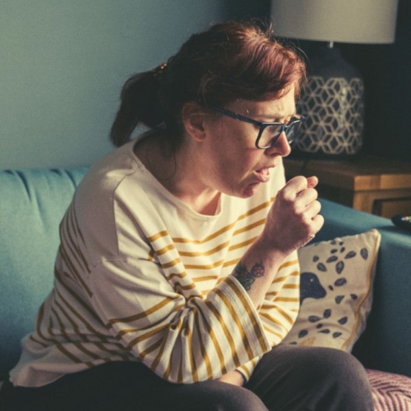 Por qué me duele la espalda al toser