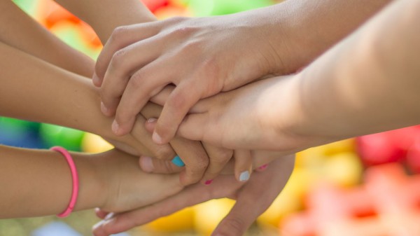 Qué es la educación socioemocional y cómo aplicarla con niños, adolescentes y adultos