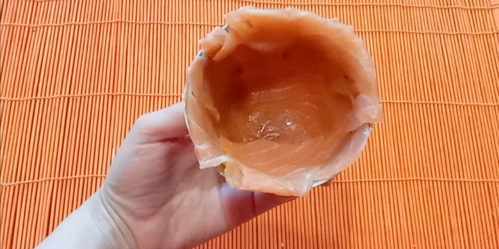 pastel de aguacate y salmón, paso 1