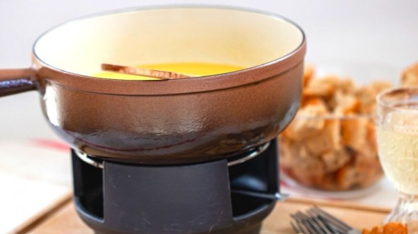 Cómo se usa una fondue (guía sencilla de uso y mantenimiento)